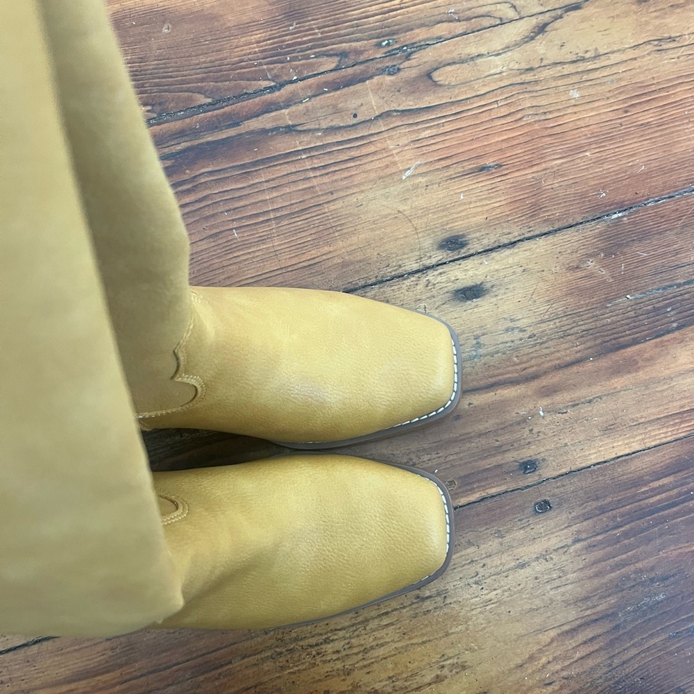 Banana Yellow Riding Boot - Picture 3 of 4
